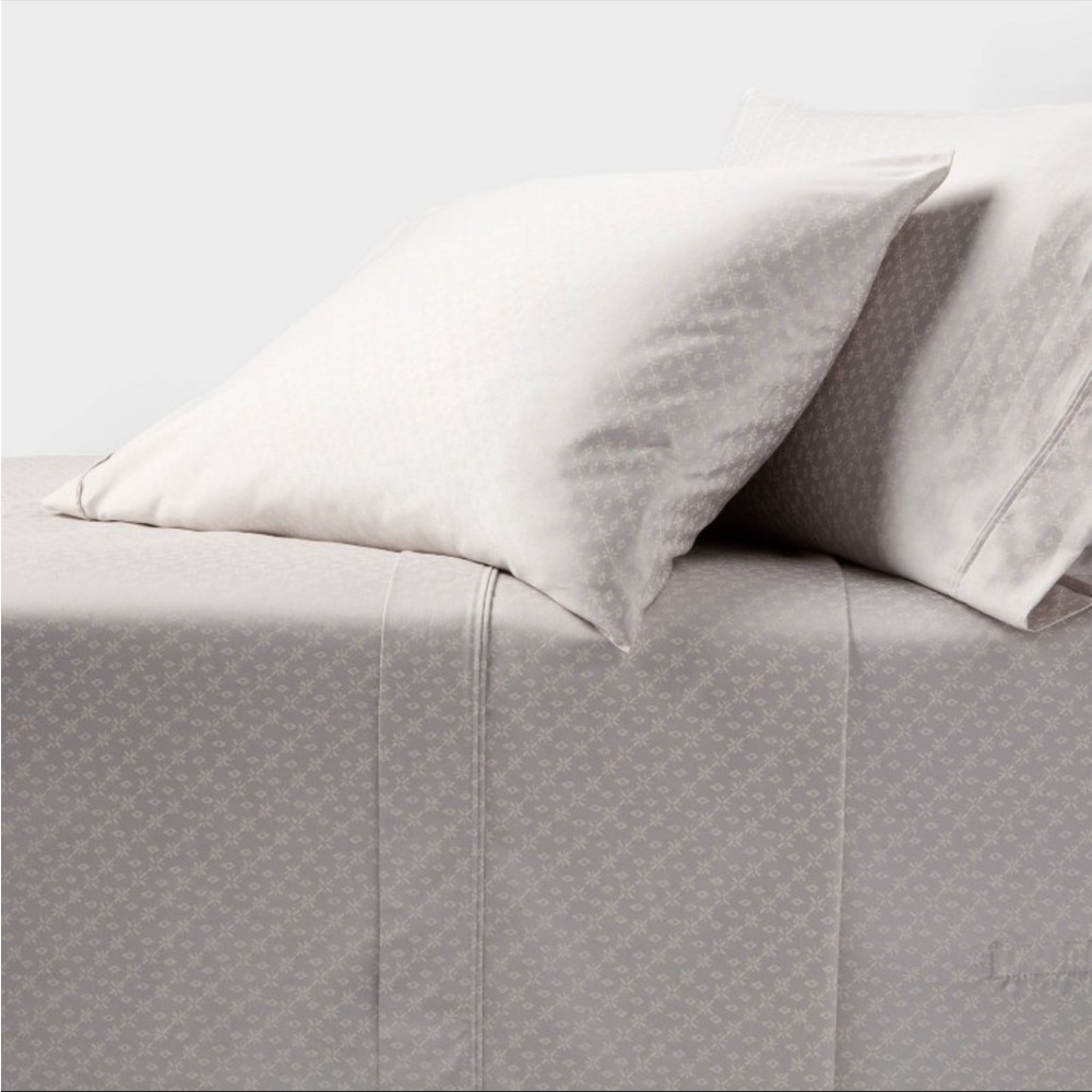 Threshold Light Gray Performance Sheet Set - Full - Picture 3 of 8